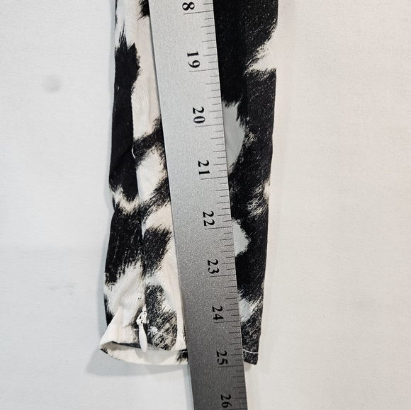 WeWoreWhat Cow Print Tie Front Cropped Bisou Top Size M - Picture 5 of 9